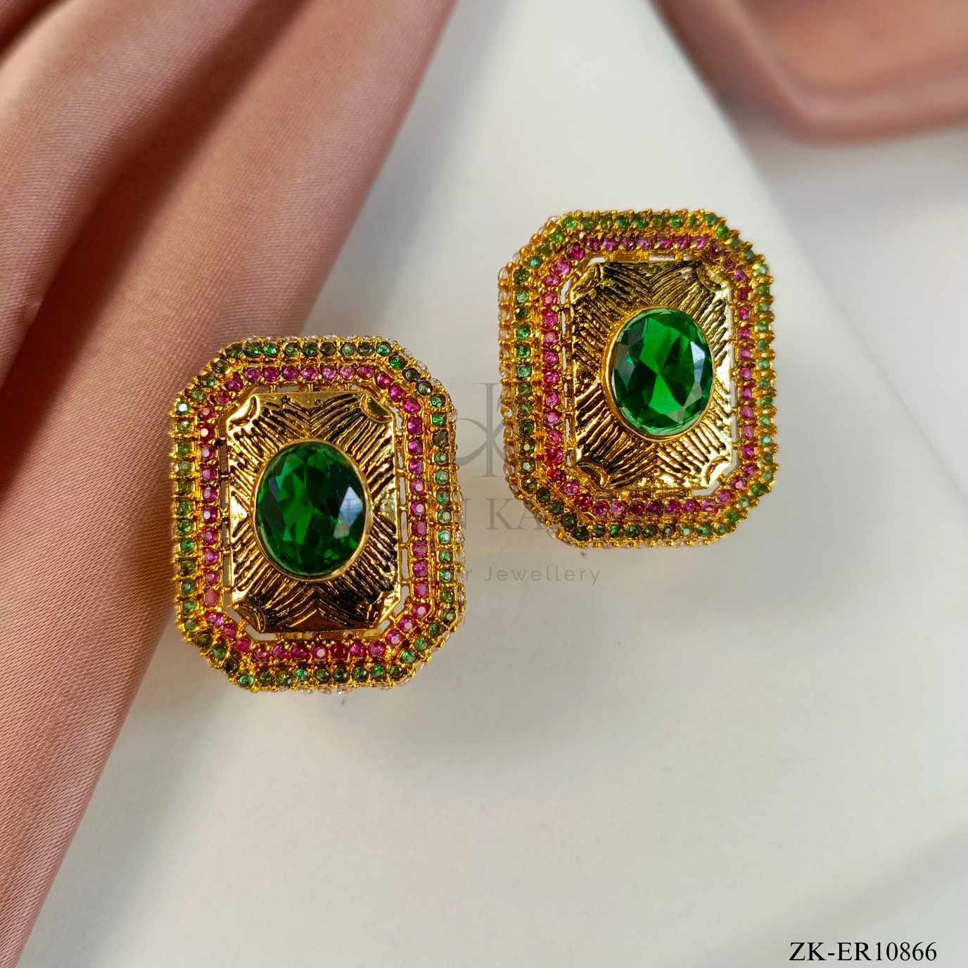EMERALD EARRINGS