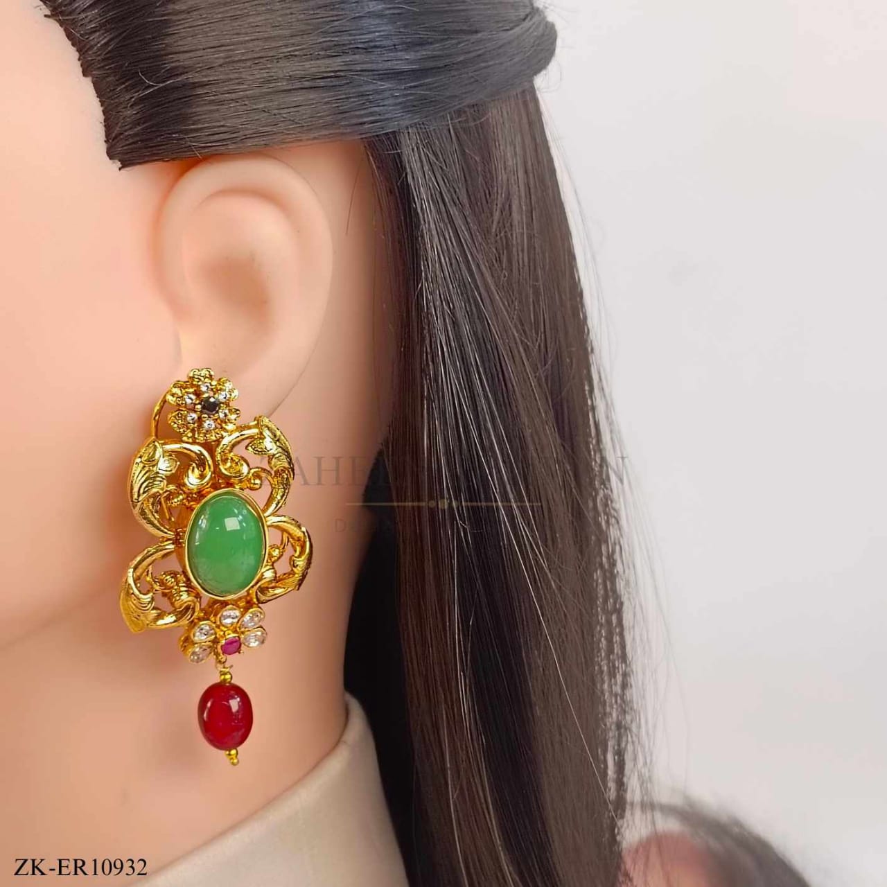 EMERALD EARRINGS