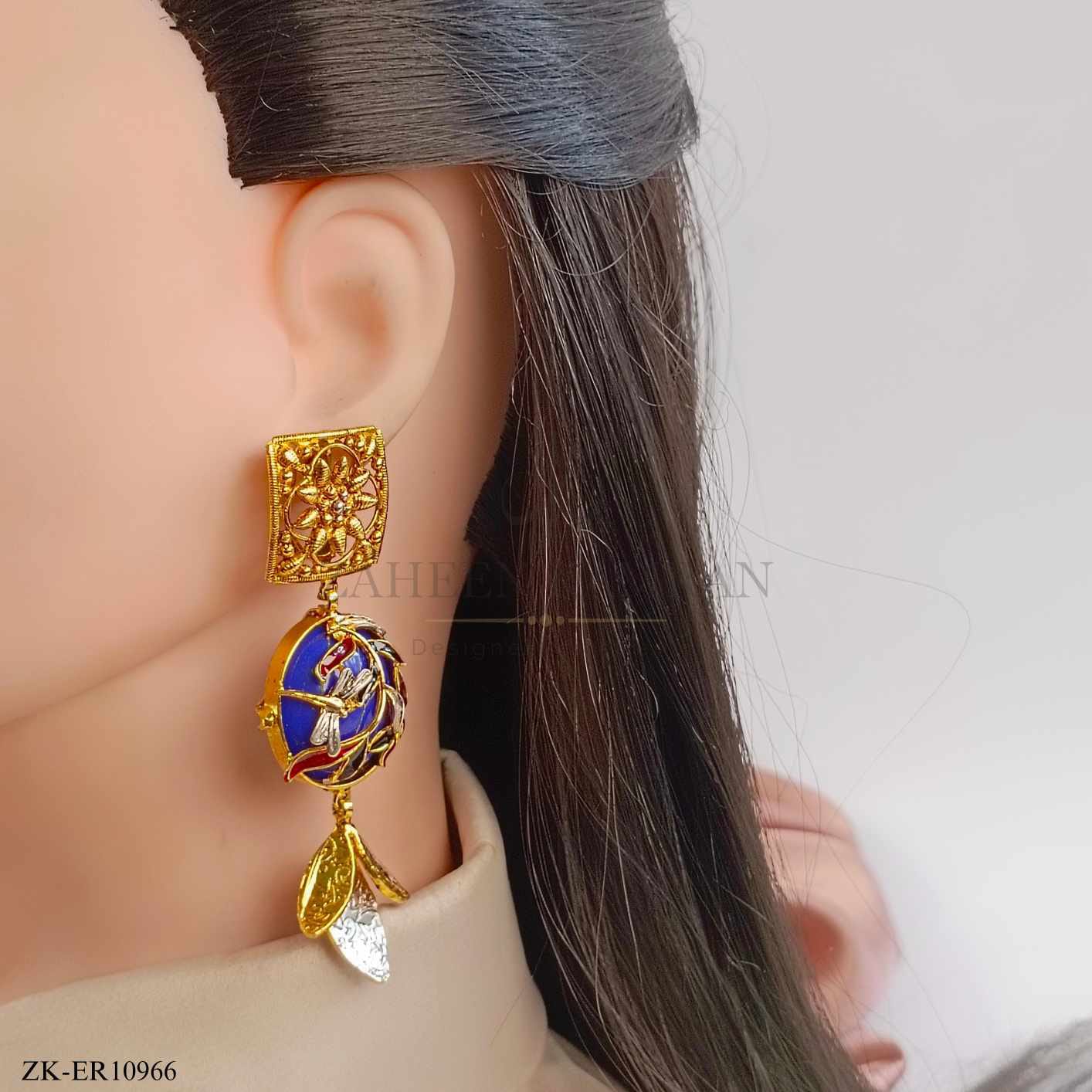 LEAFLET EARRINGS