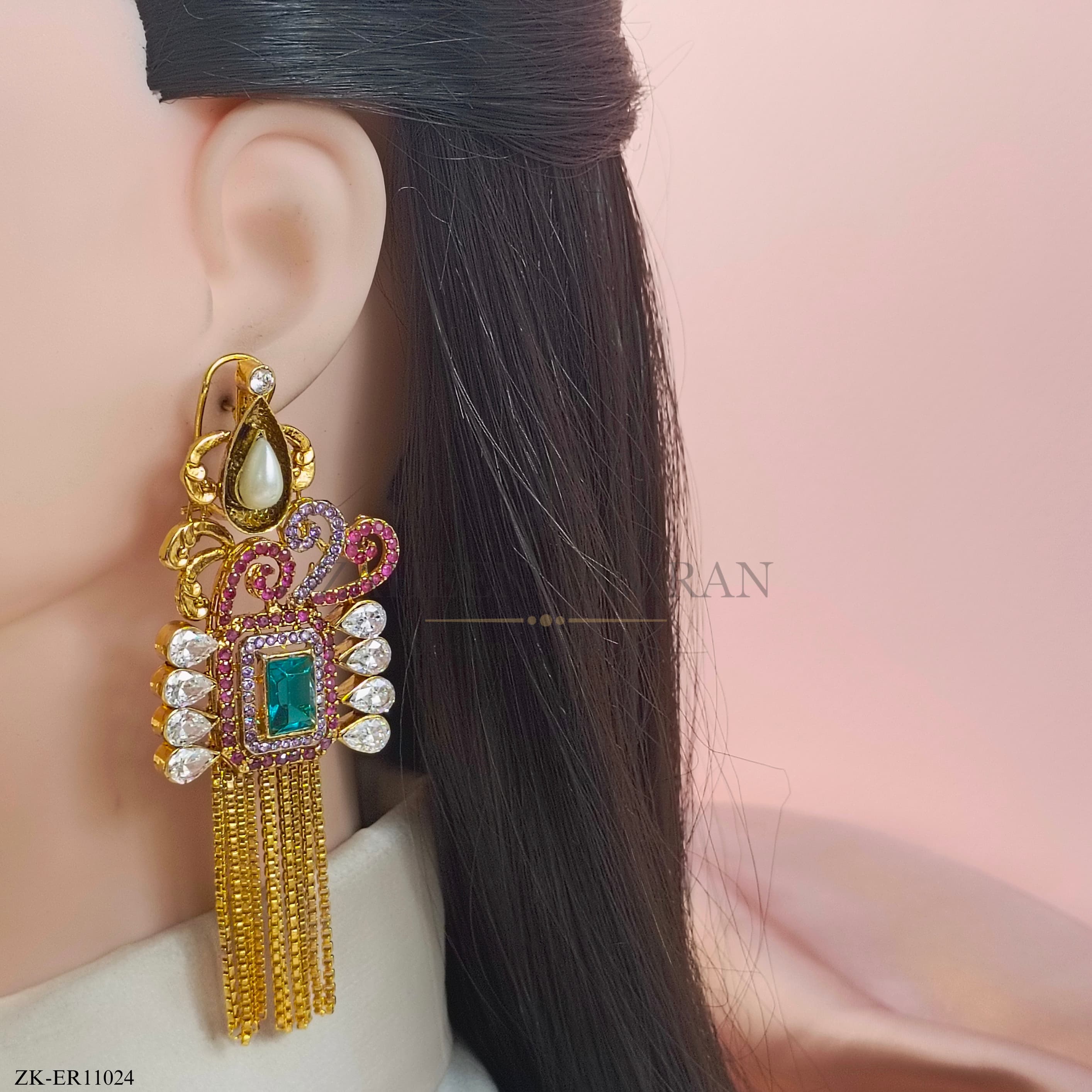 CHAIN HANGING EARRINGS