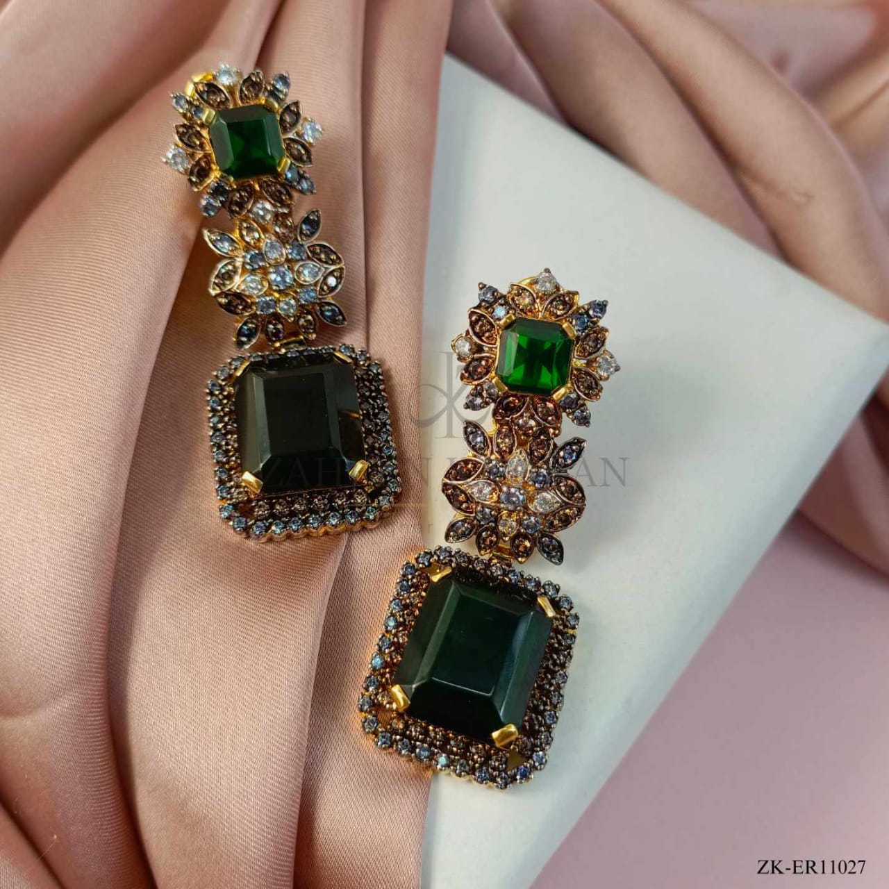 EMERALD EARRINGS