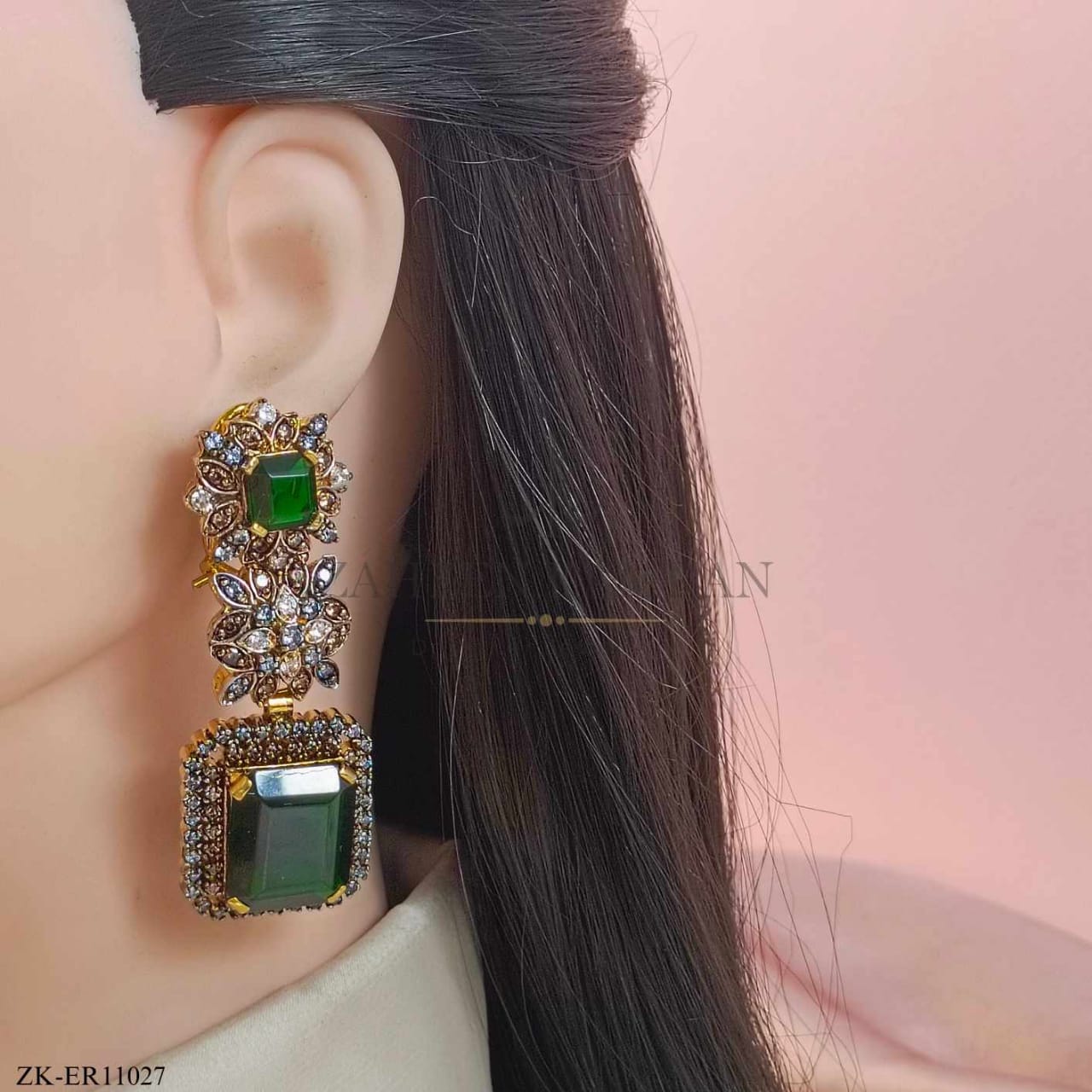 EMERALD EARRINGS
