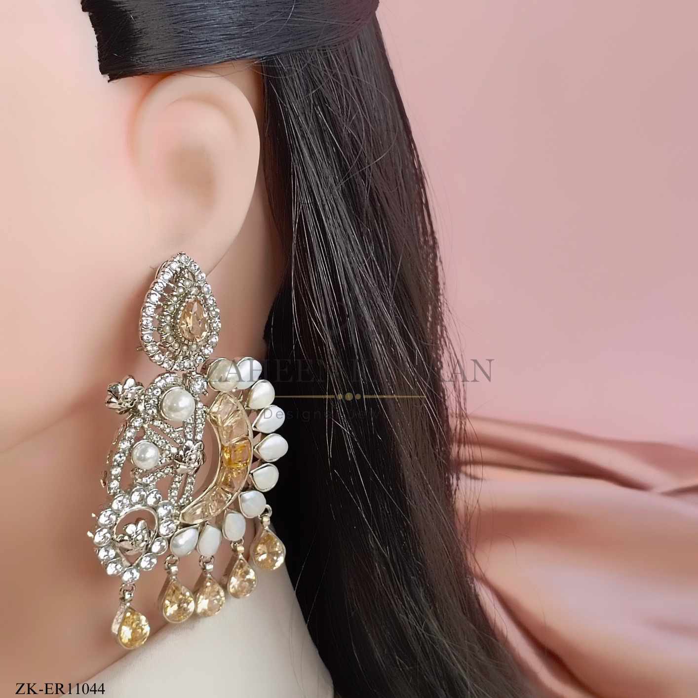 CHAMPAGNE EARRINGS