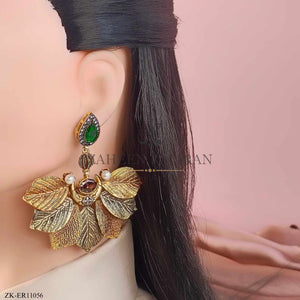 LEAFLET EARRINGS