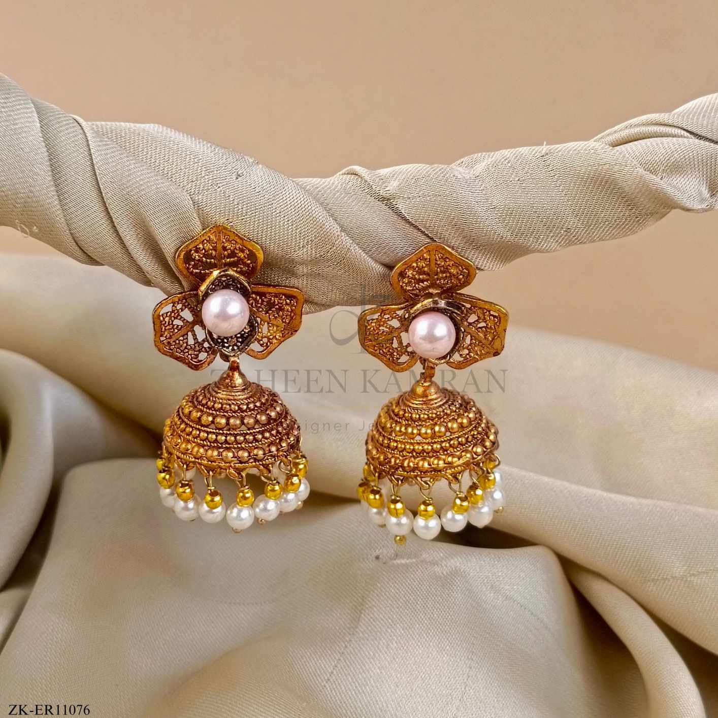PETALS EARRINGS