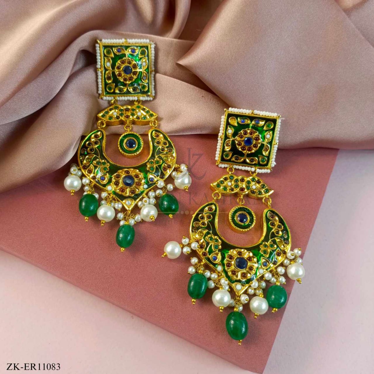 EMERALD EARRINGS