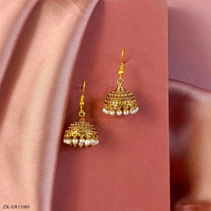 PEARLS EARRINGS