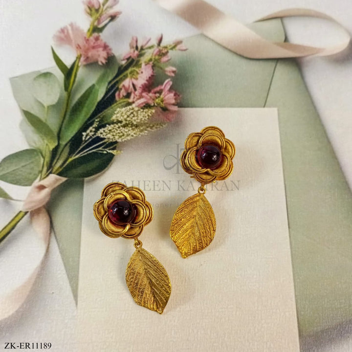 LEAFLET EARRINGS