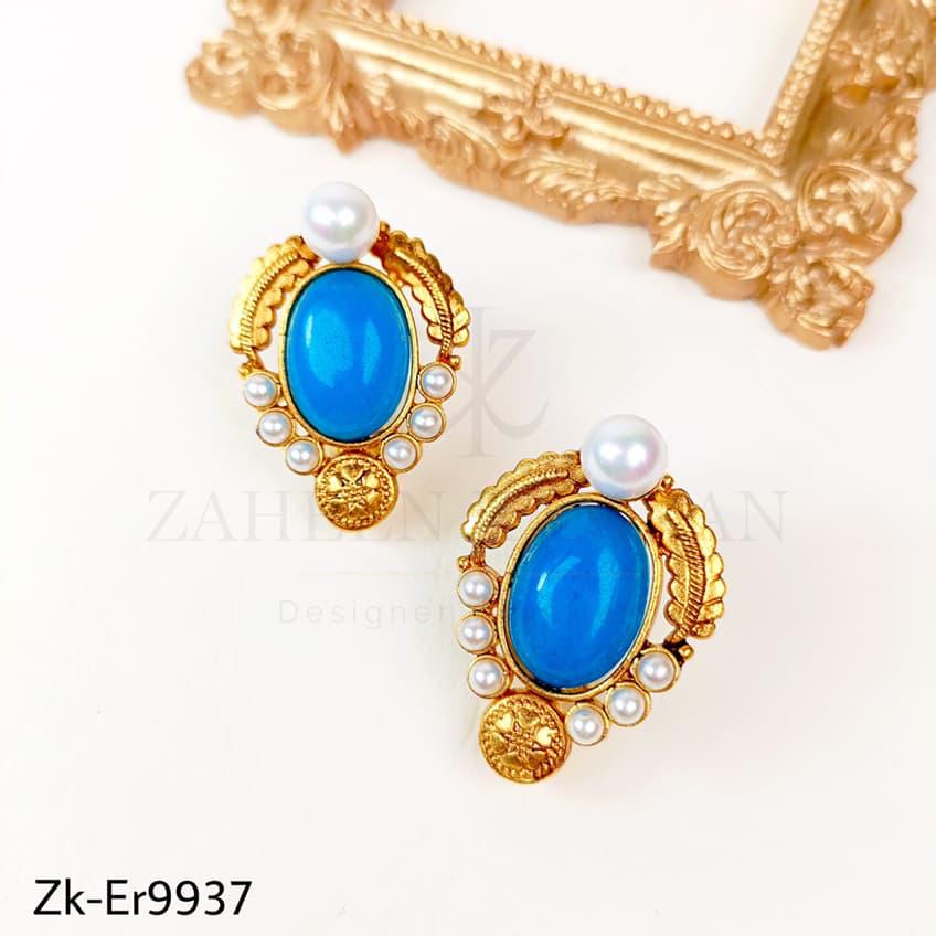 DELICATE EARRINGS