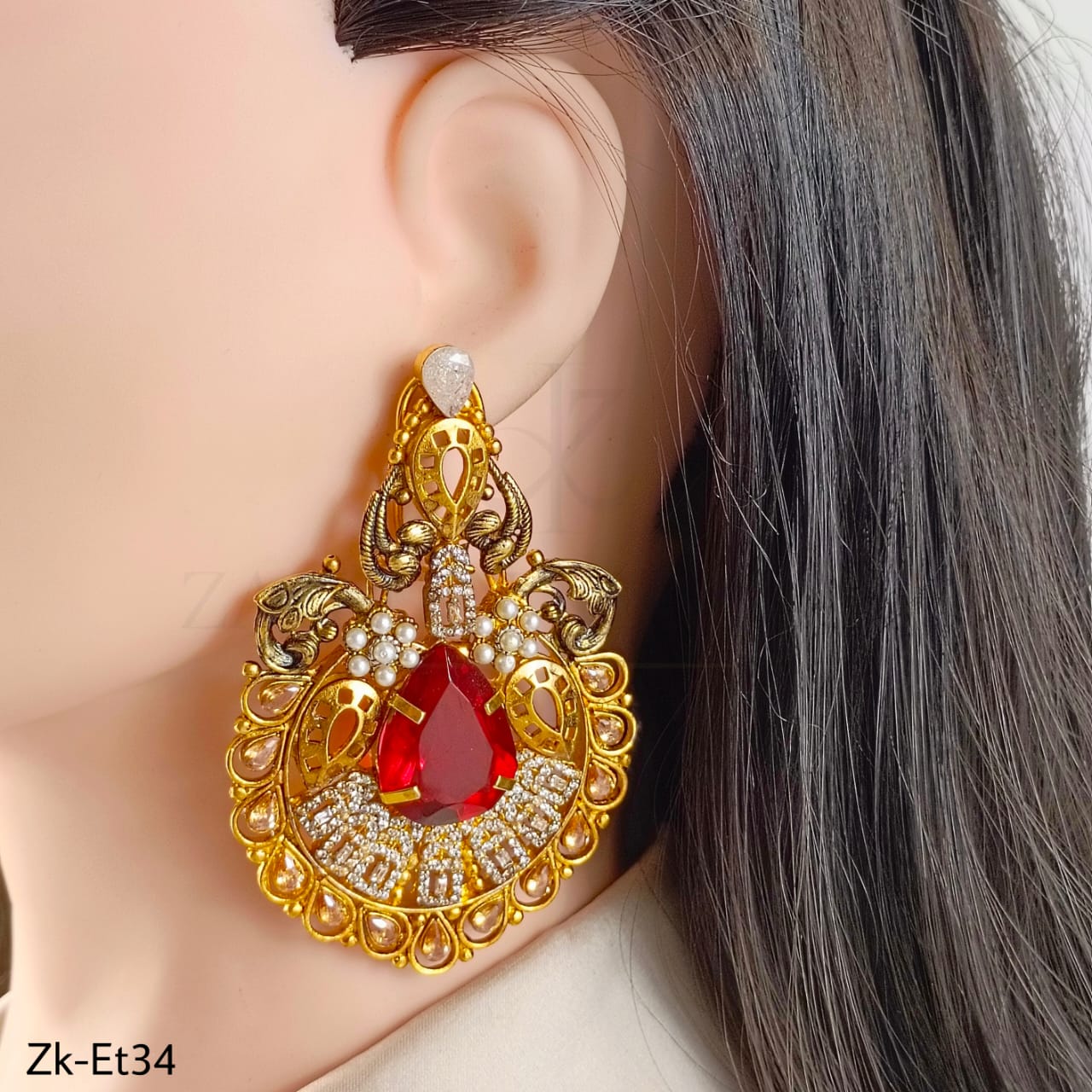 GARNET EARRINGS AND TIKKA