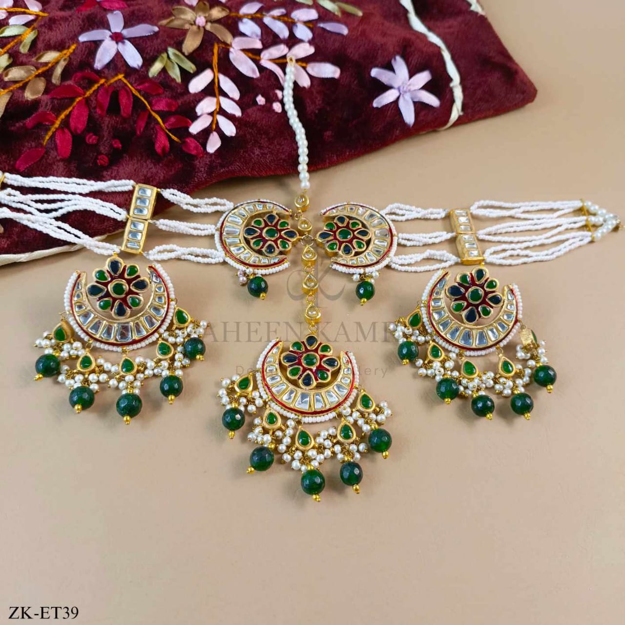 MOONLIT MATHA PATTI AND EARRINGS