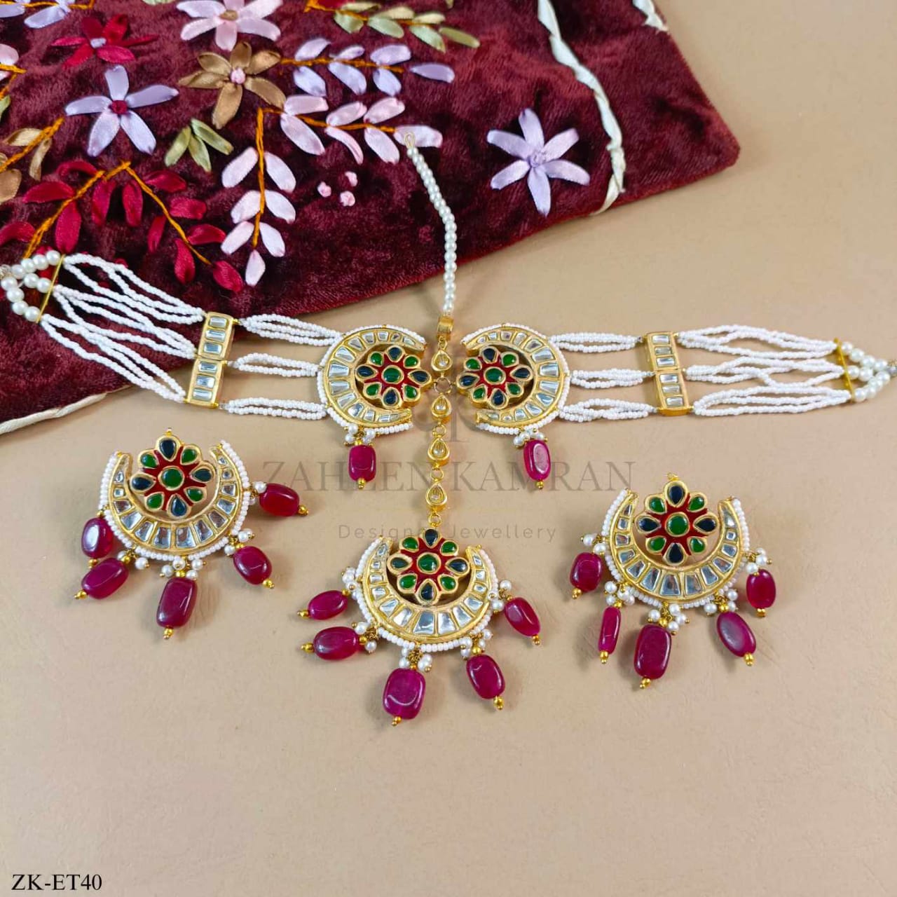 MOONLIT MATHA PATTI AND EARRINGS