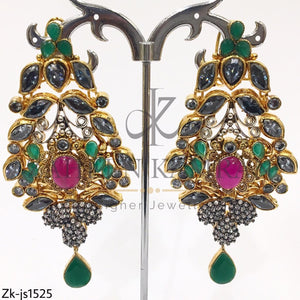 Emerald Glittering Necklace