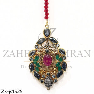 Emerald Glittering Necklace