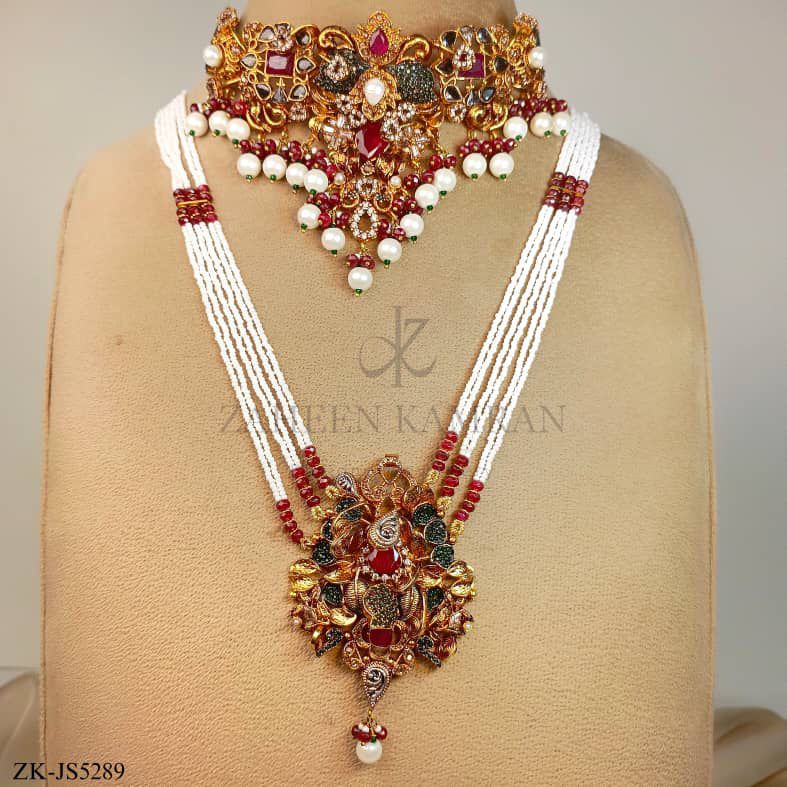 ANTIQUE SET