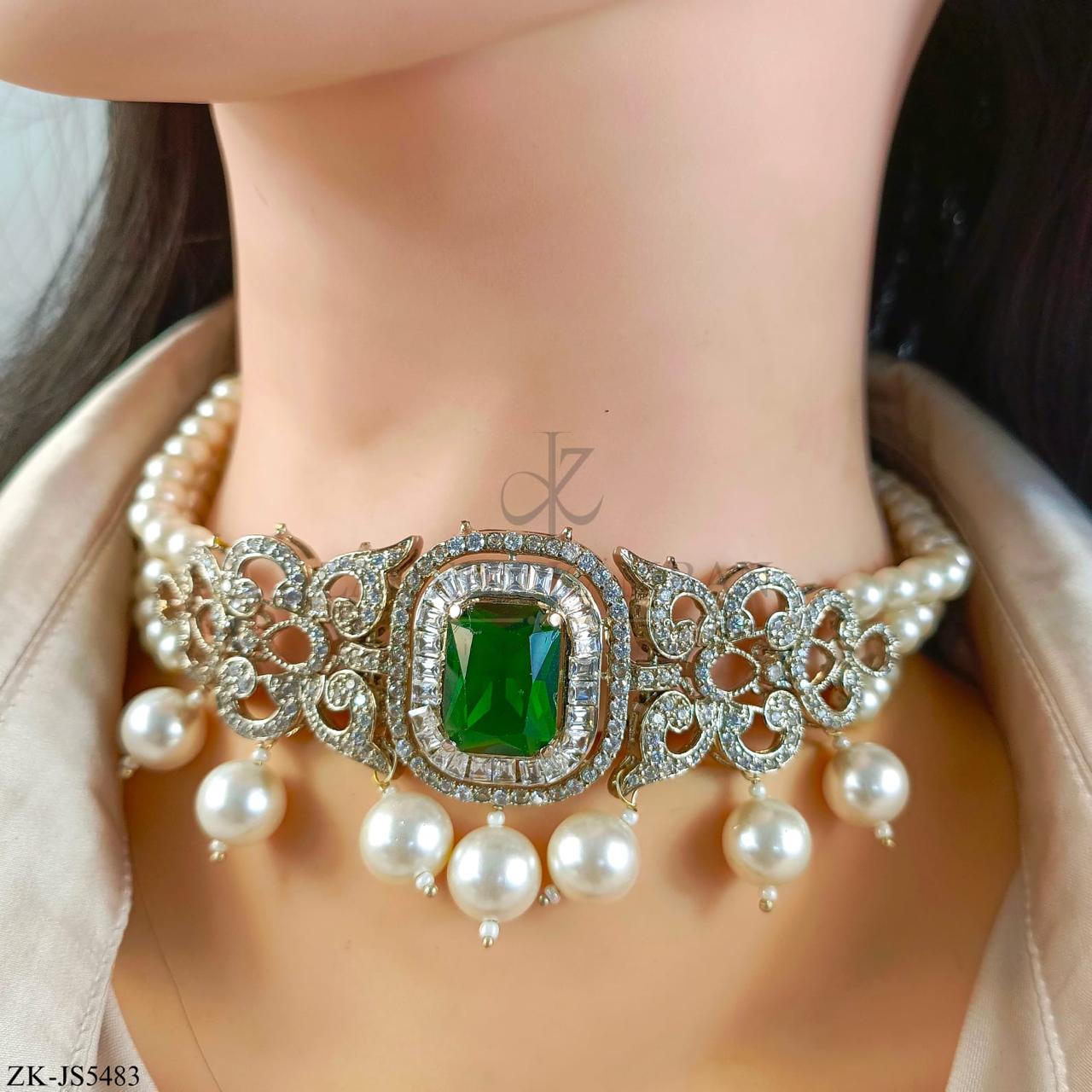 EMERALD SQUARE SET