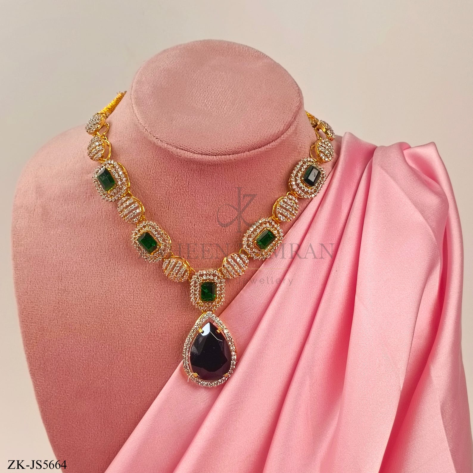EMERALD SET