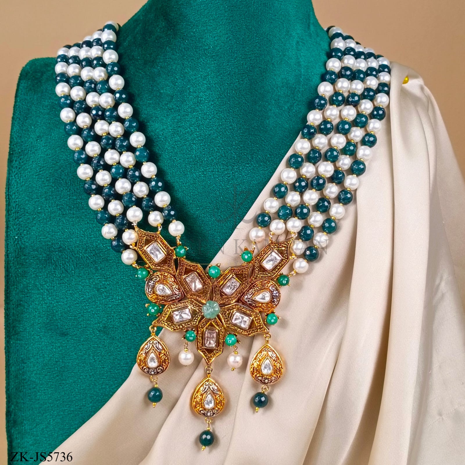 EMERALD SET