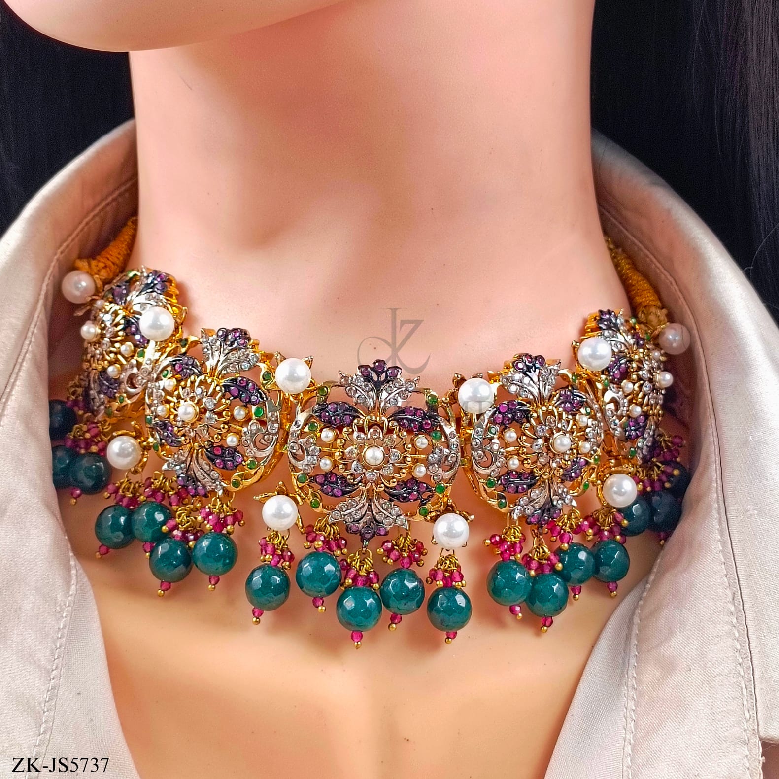 EMERALD SET