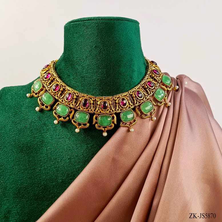 EMERALD SET