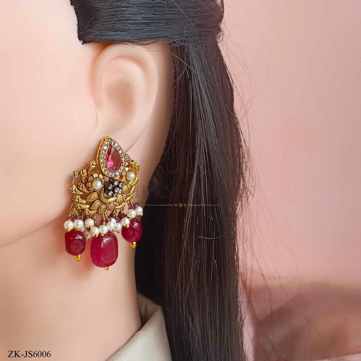 ANTIQUE SET
