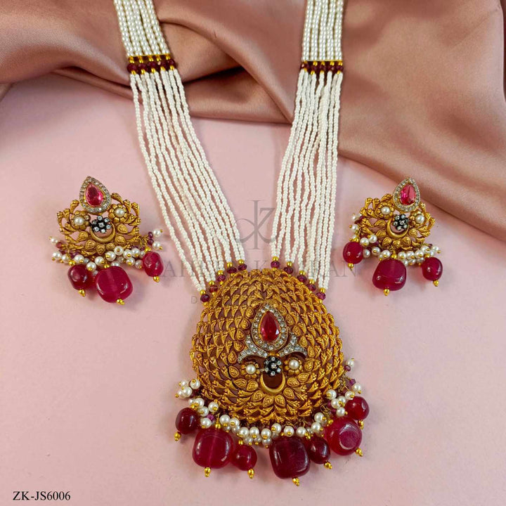 ANTIQUE SET