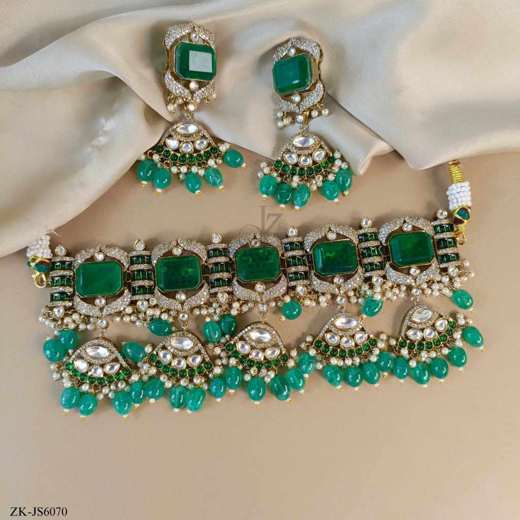 EMERALD CHOKER SET