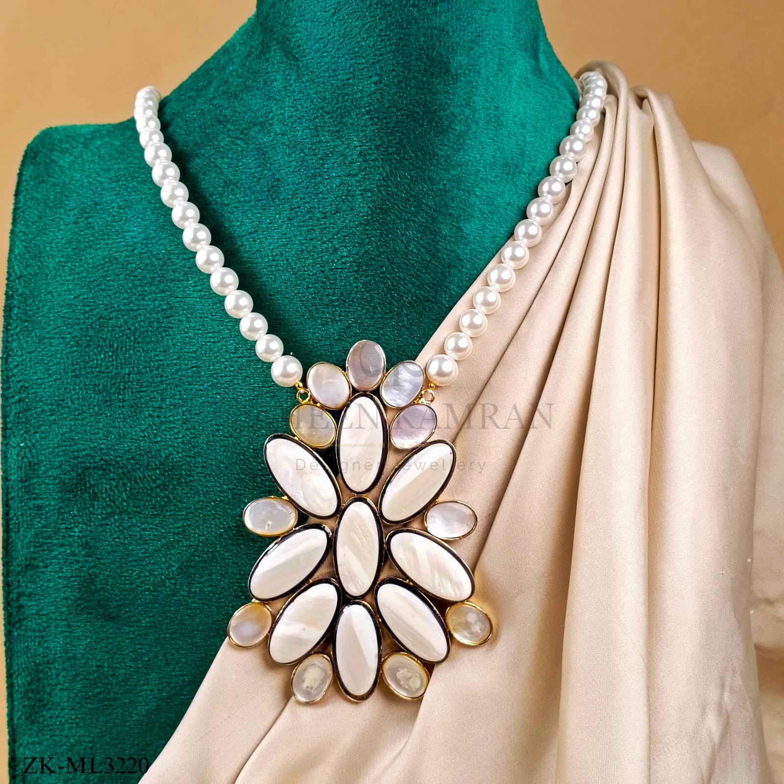 WHITE OPALS MALA