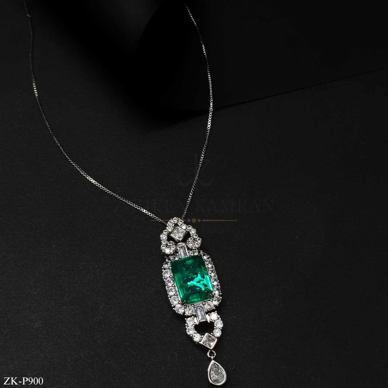 EMERALD PENDANT