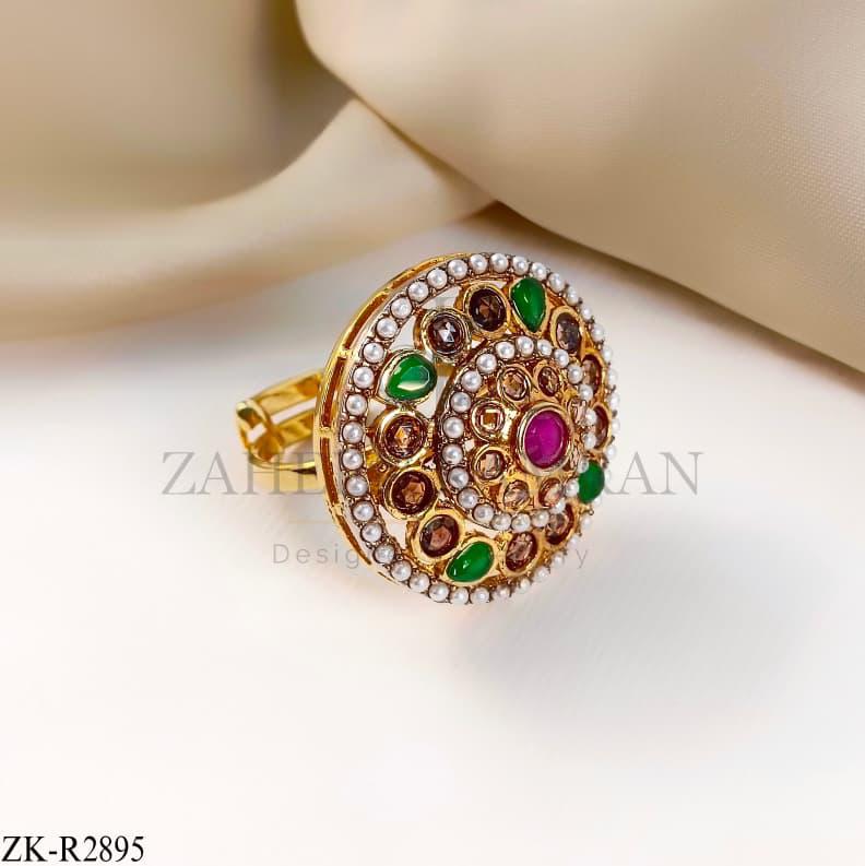 CIRCLE RING