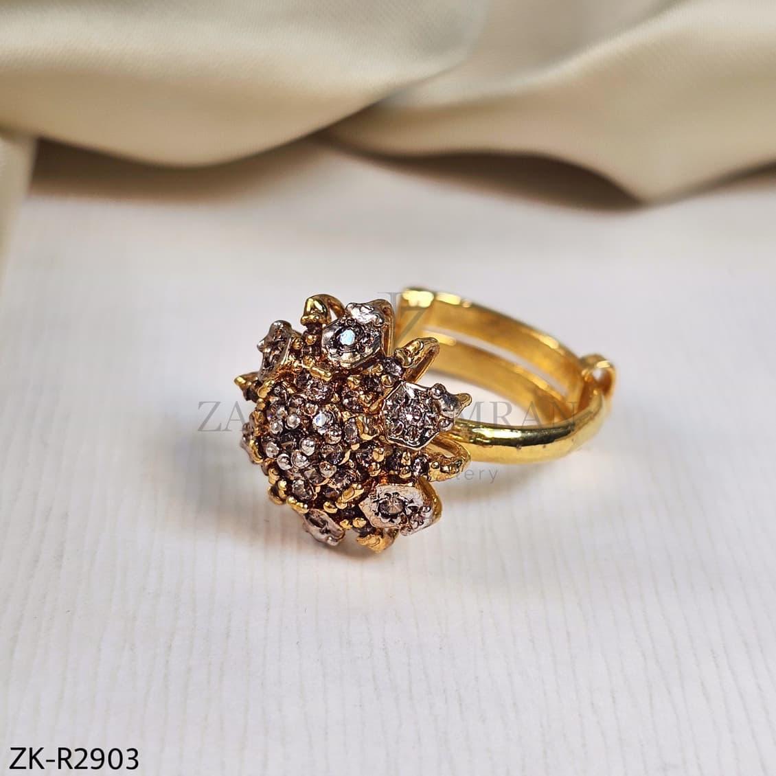 ANTIQUE RING