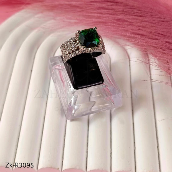 EMERALD RING