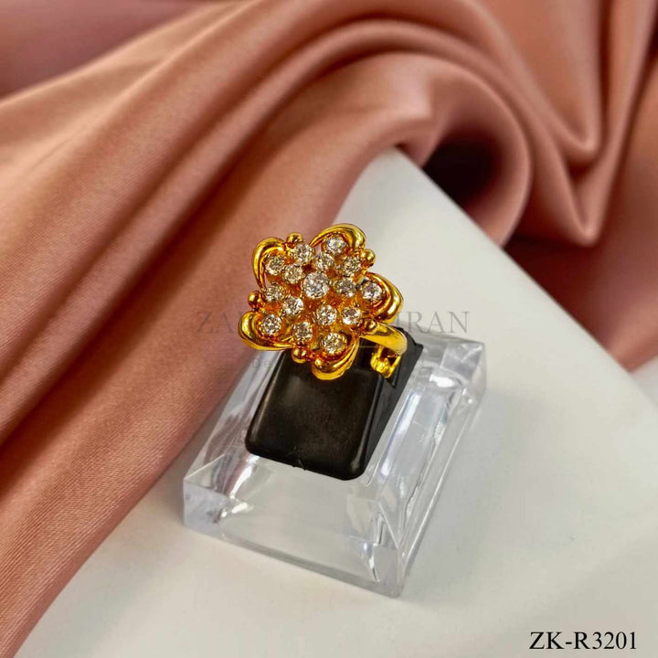 ZIRCONIAN RING