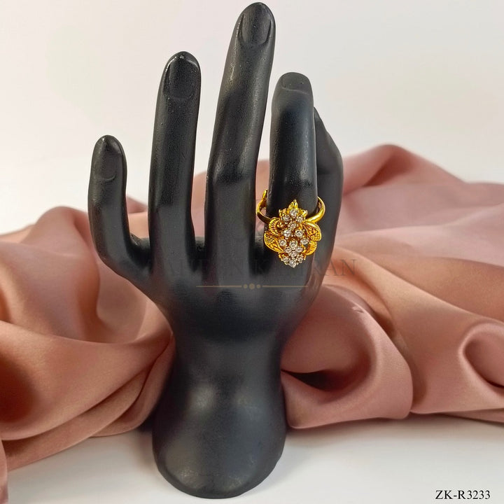 ZIRCONS RING