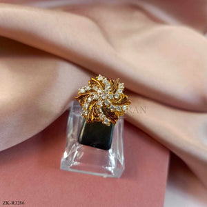 ZIRCONS RING