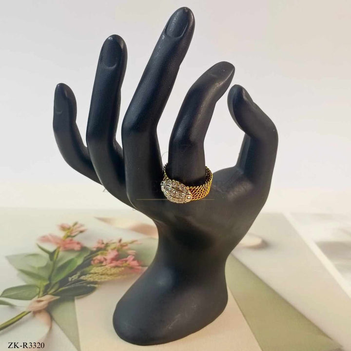 ZIRCONS RING
