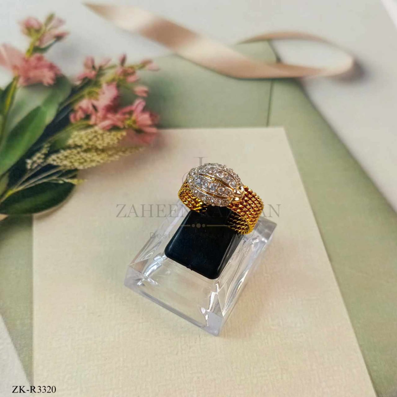 ZIRCONS RING