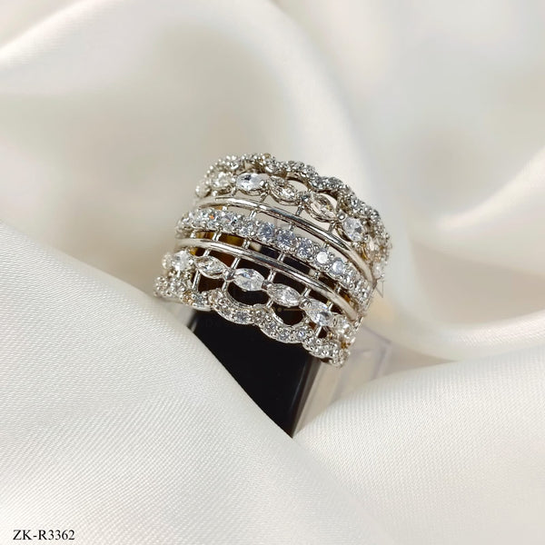 925 ZIRCONIAN SILVER RING