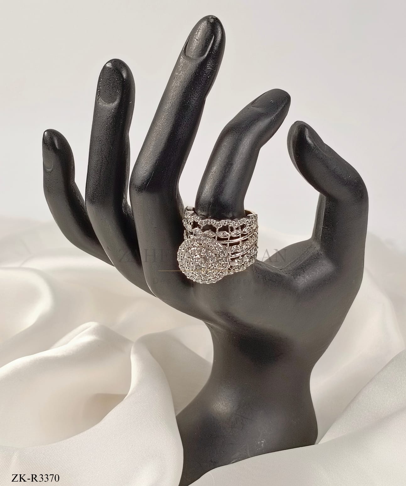 925 ZIRCONIAN SILVER RING