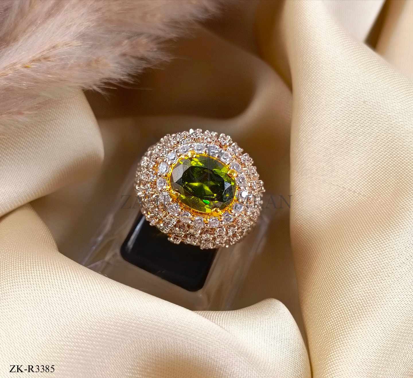 PERIDOT STONE RING