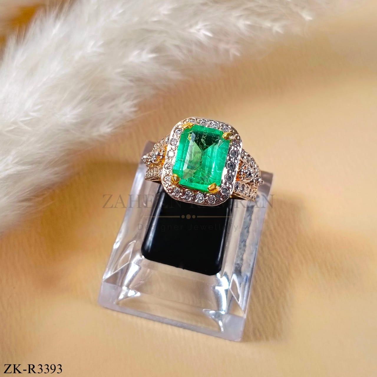 EMERALD RING