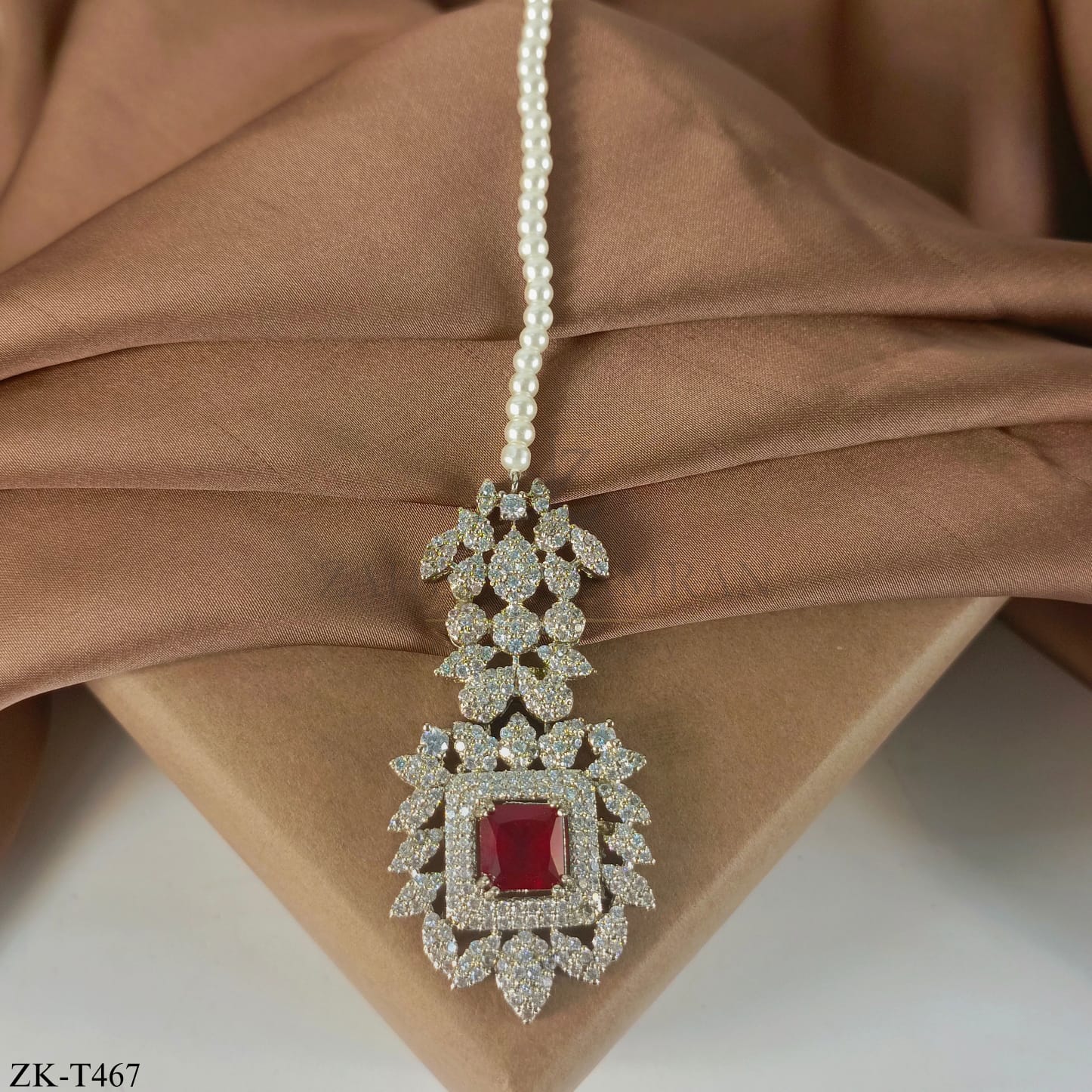 ZIRCONIAN SILVER TIKKA